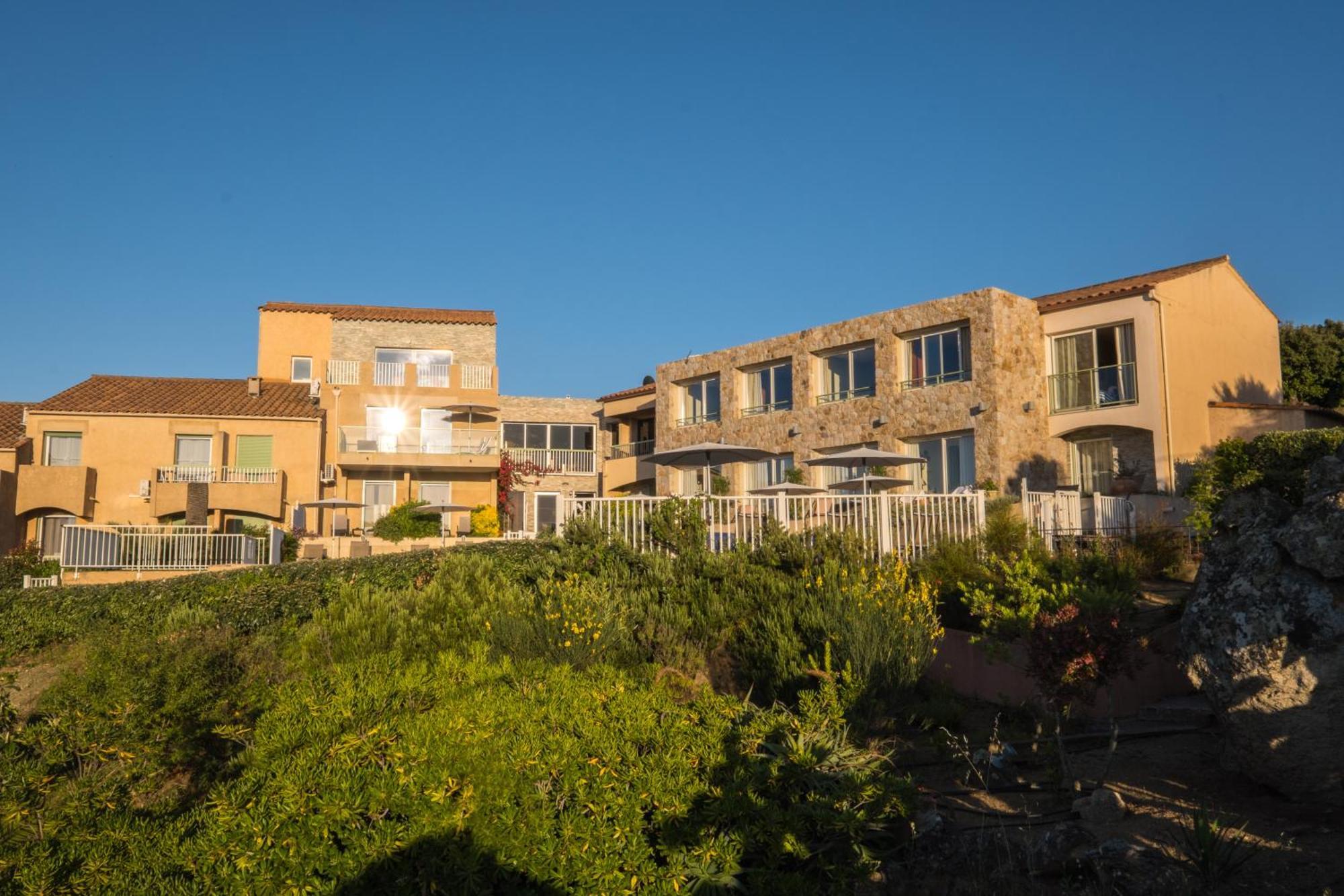 Hotel Funtana Marina LʼÎle-Rousse المظهر الخارجي الصورة